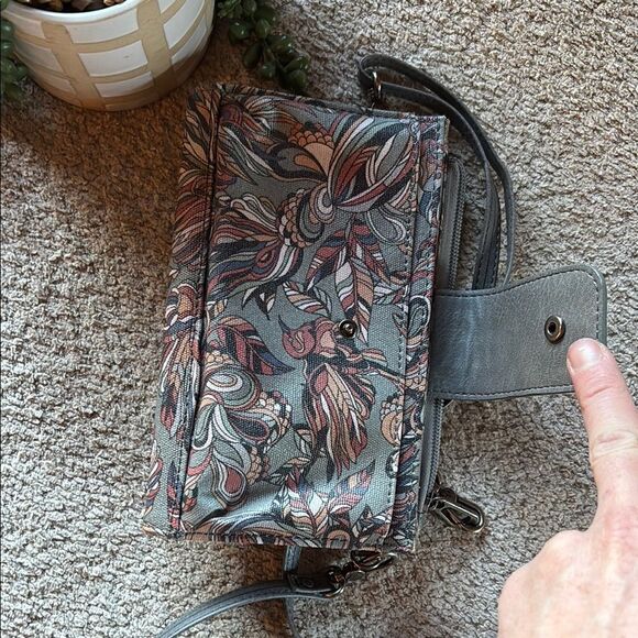 Sakroots Gray and Pink Women's Bag - Picture 4 of 10